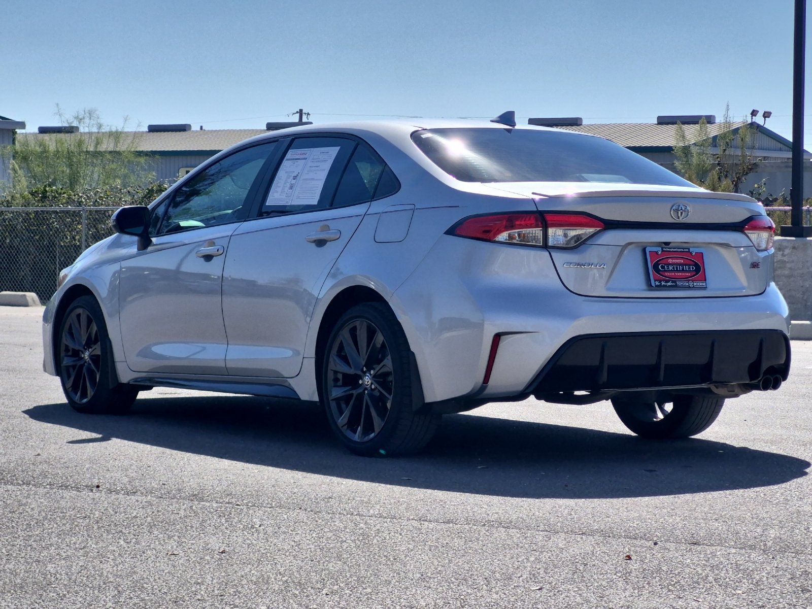 Used 2024 Toyota Corolla SE w/ SE Premium Package FWD image 3