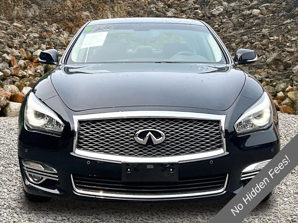 Used 2019 INFINITI Q70 Luxe AWD/4WD image 3