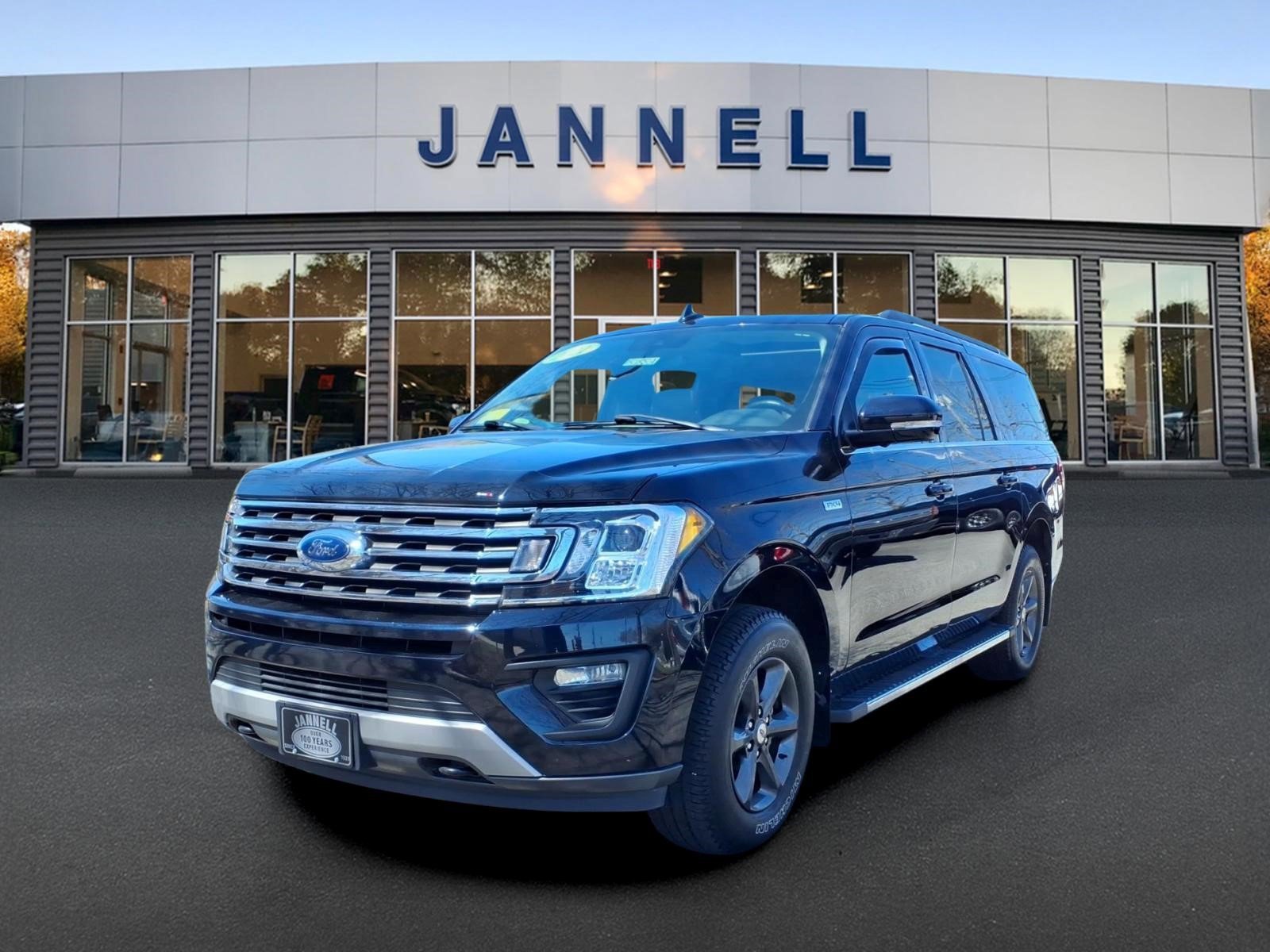 Used 2021 Ford Expedition Max XLT image 1