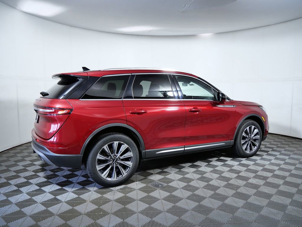 Used 2022 Lincoln Corsair Reserve w/ Elements Package image 9