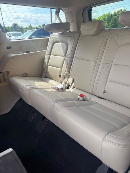 Used 2018 Lincoln Navigator L Reserve w/ Technology Package AWD/4WD image 10