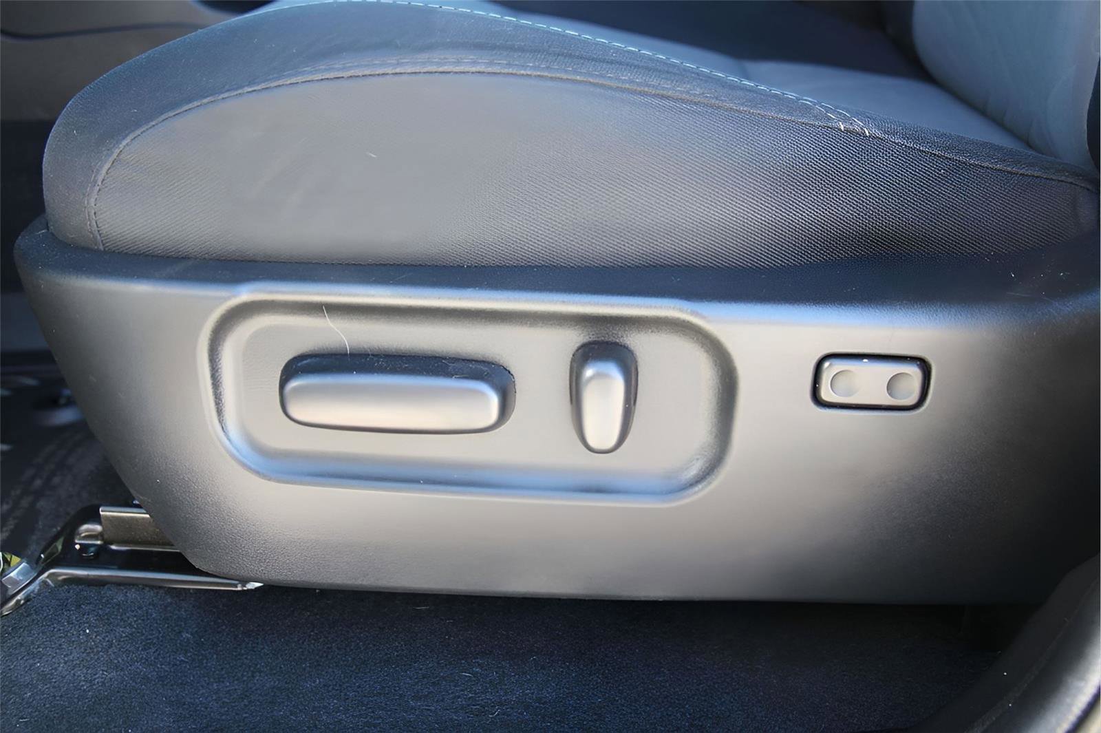 Used 2022 Toyota Tacoma TRD Sport w/ Technology Package image 20