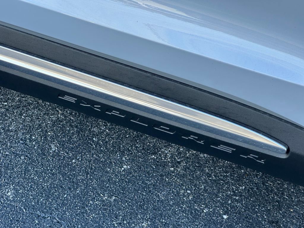 New 2025 Ford Explorer Platinum image 16