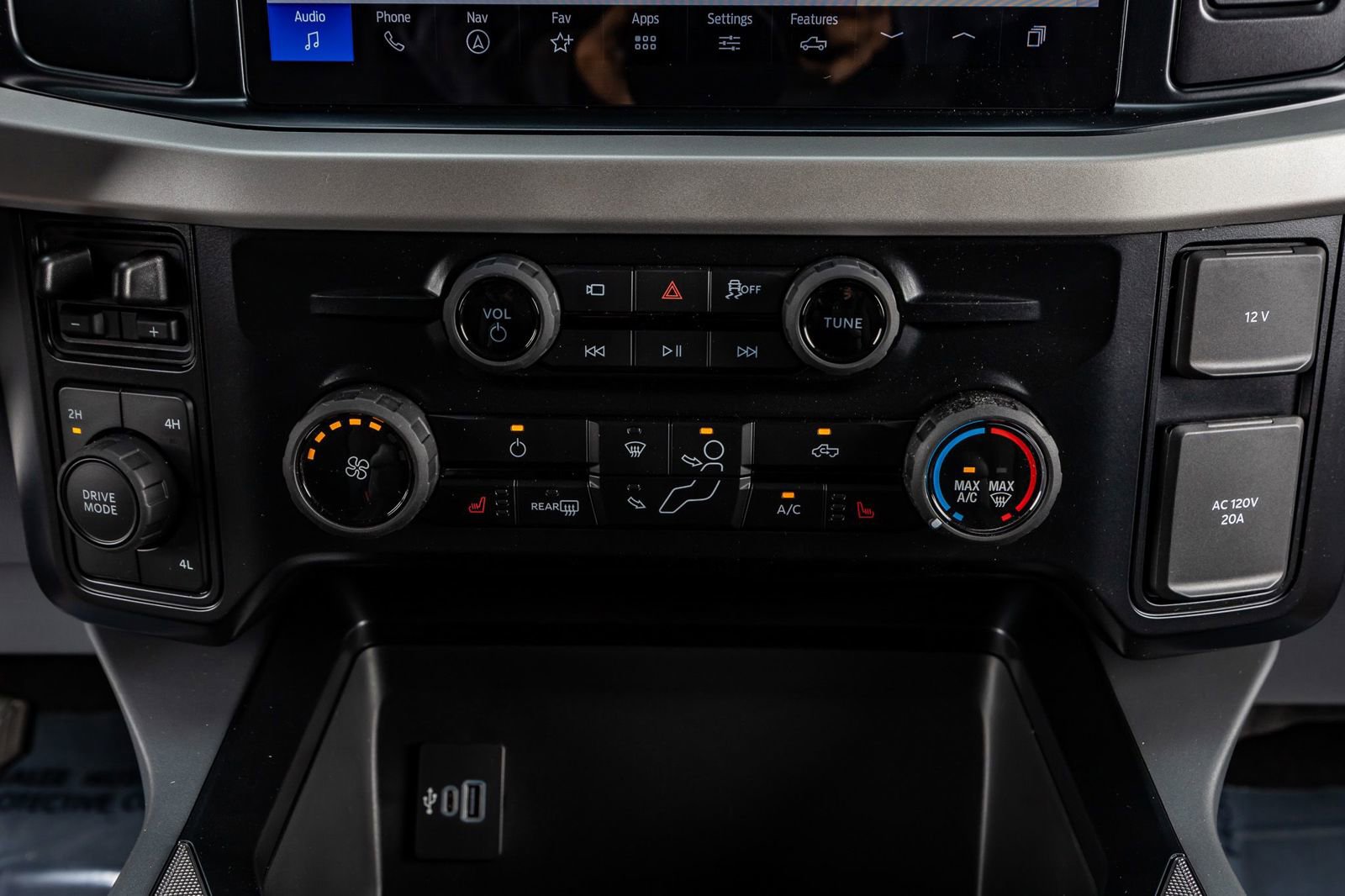 Used 2026 Ford F250 XLT w/ XLT Premium Package image 27