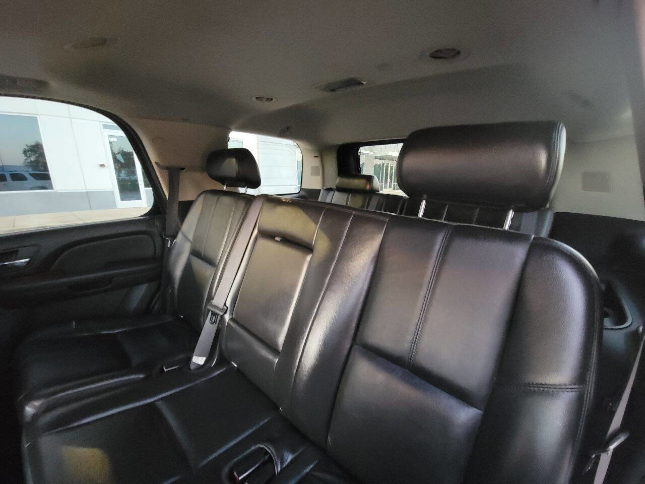 Used 2008 Chevrolet Tahoe LTZ w/ LTZ Preferred Equipment Group image 15