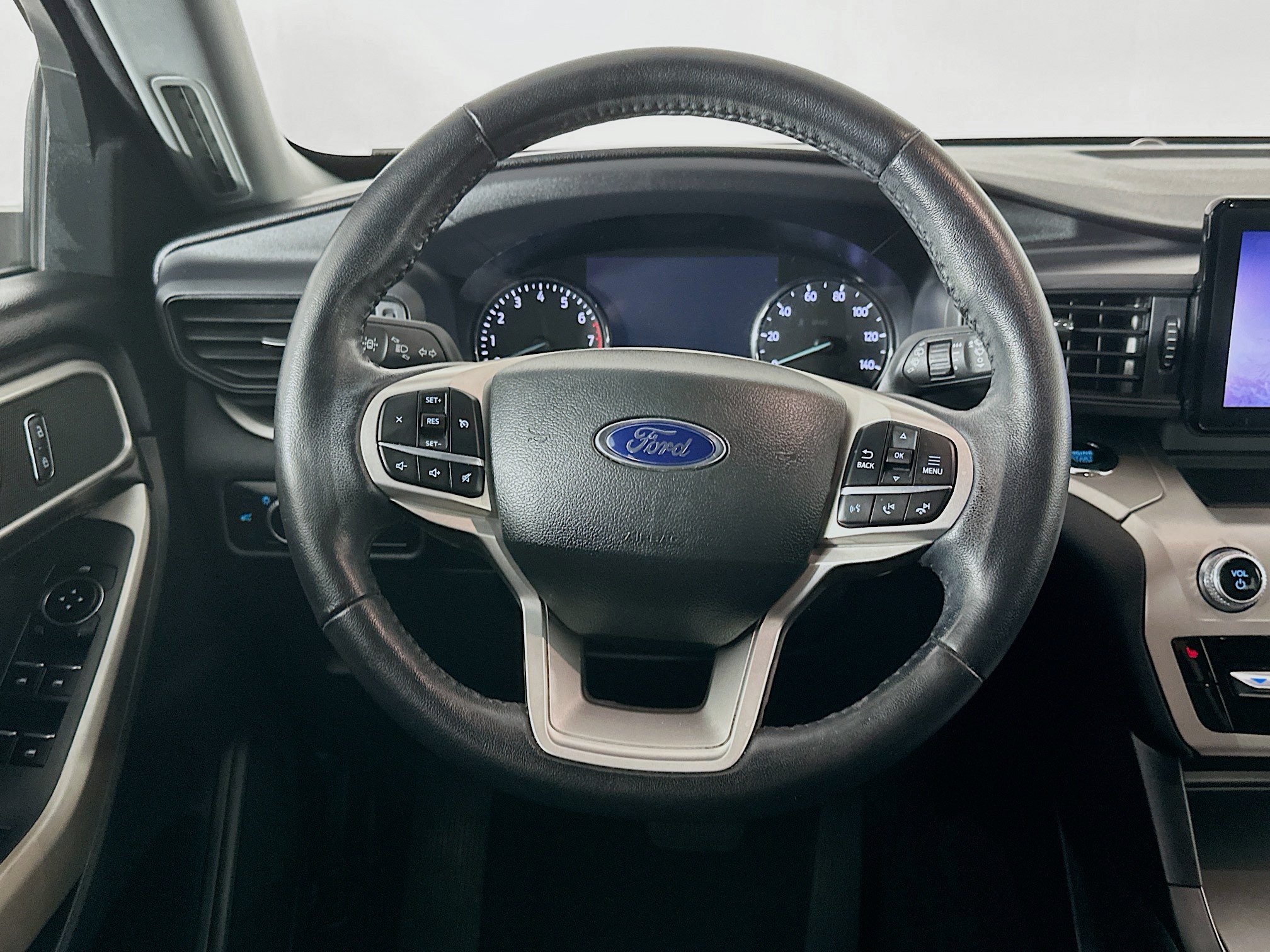 Used 2022 Ford Explorer XLT RWD image 18