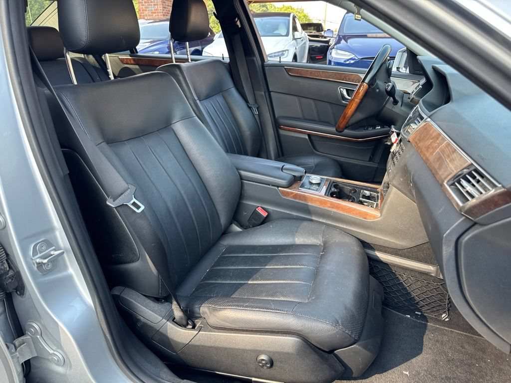 Used 2010 Mercedes-Benz E 550 Sedan image 8