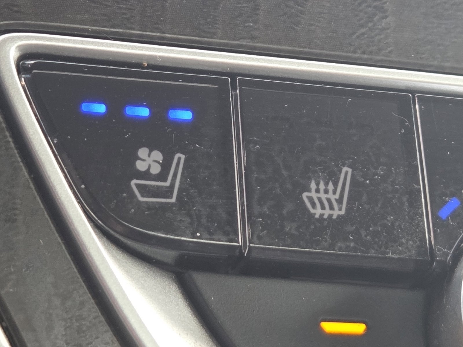 Used 2018 Honda Accord Touring image 6