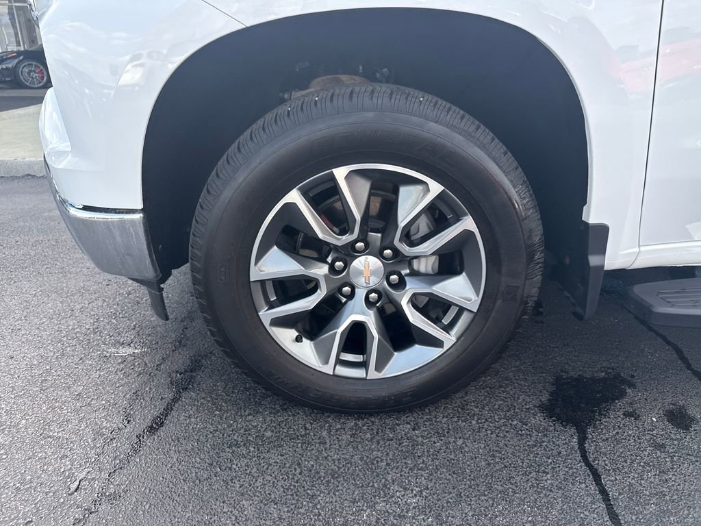 Used 2024 Chevrolet Silverado 1500 LT image 31
