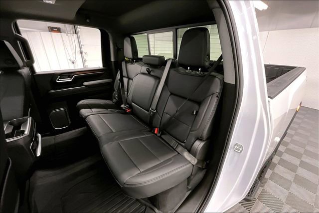 Used 2025 GMC Sierra 2500 Denali w/ Denali Reserve Package AWD/4WD image 25
