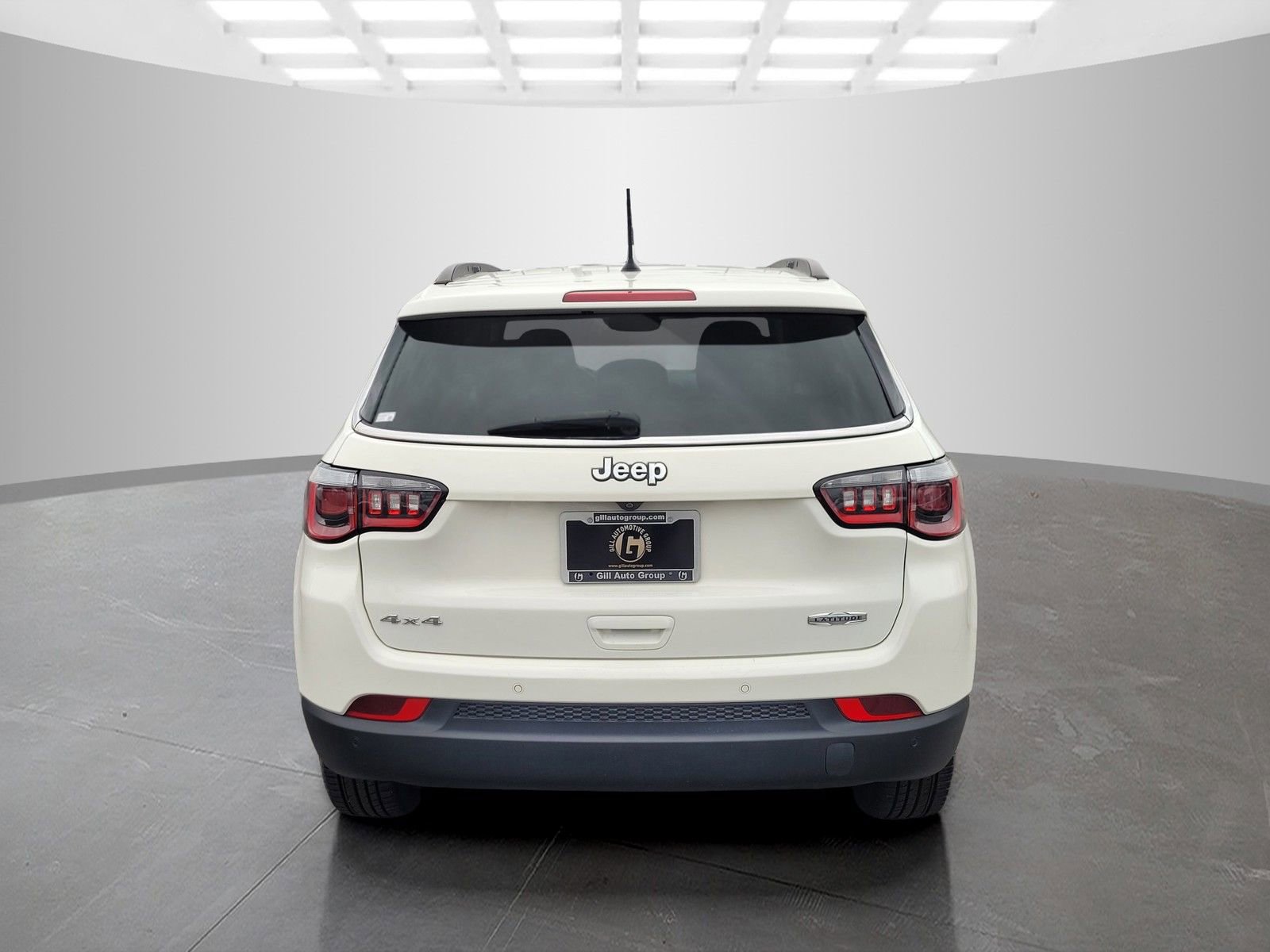Used 2017 Jeep Compass Latitude w/ Safe & Security Group AWD/4WD image 6