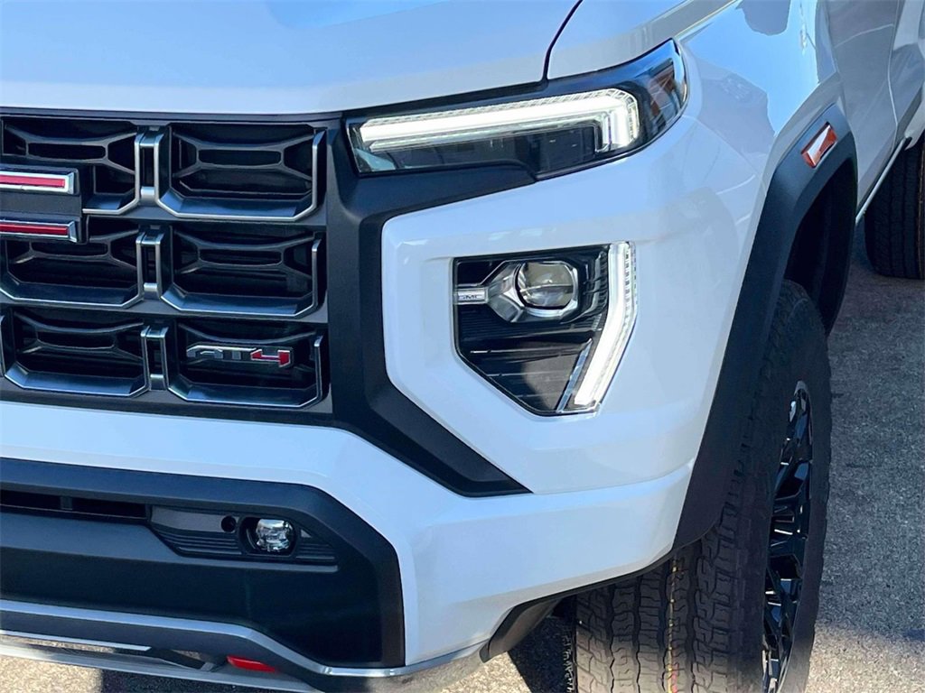New 2026 GMC Canyon AT4 w/ Technology Plus Package image 9