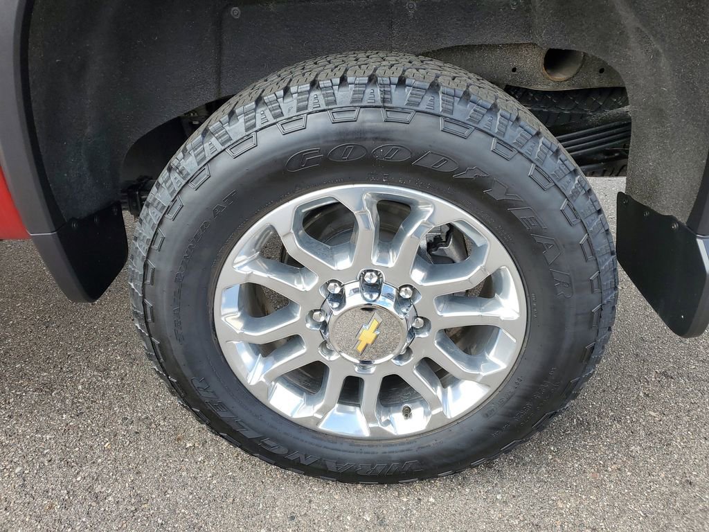 Used 2025 Chevrolet Silverado 2500 LTZ w/ LTZ Convenience Package image 33