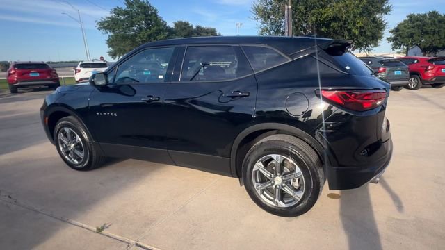 Used 2025 Chevrolet Blazer LT AWD/4WD image 6