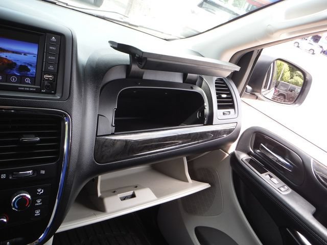 Certified 2019 Dodge Grand Caravan SE FWD image 16