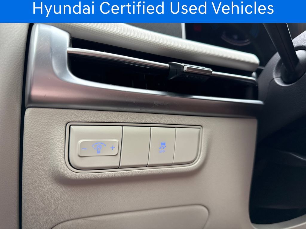 Certified 2025 Hyundai Tucson SE image 28