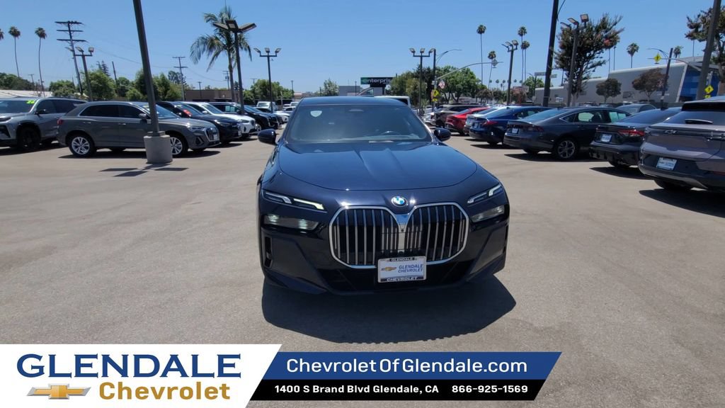 Used 2024 BMW 740i RWD image 3