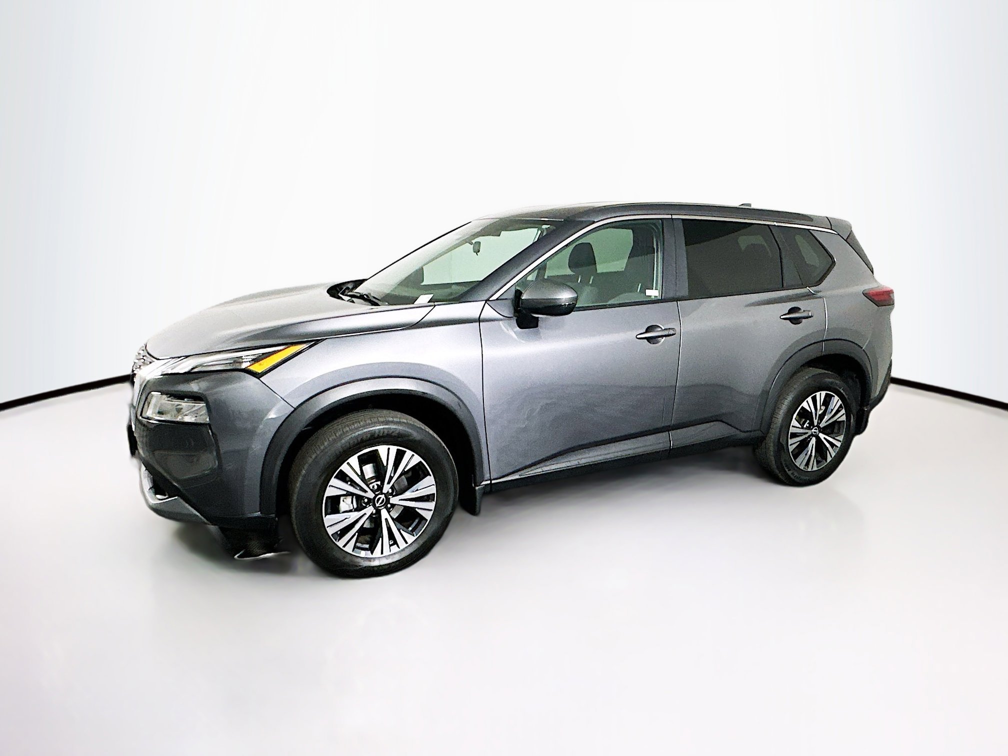 Used 2023 Nissan Rogue SV image 3
