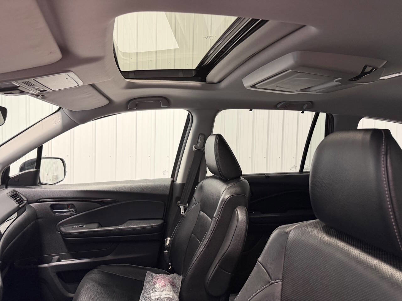 Used 2019 Honda Pilot Touring image 9