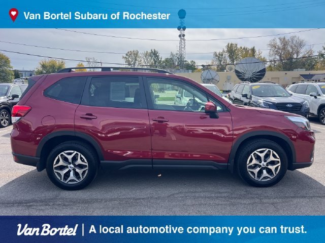 Used 2020 Subaru Forester Premium AWD/4WD image 7