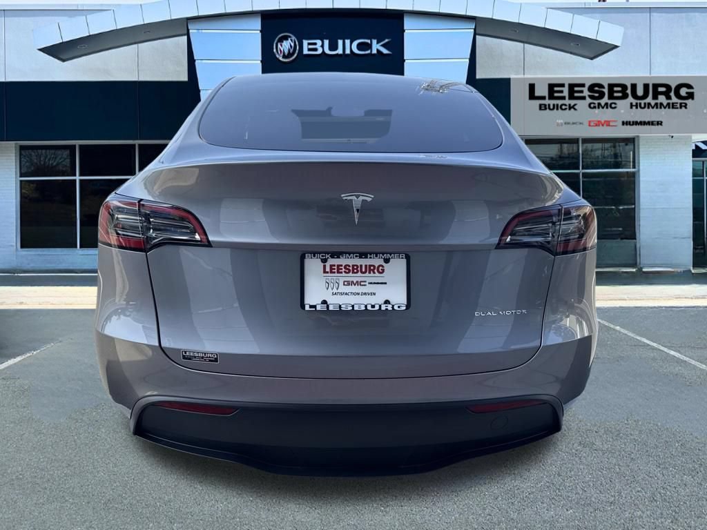 Used 2024 Tesla Model Y Long Range AWD/4WD image 6