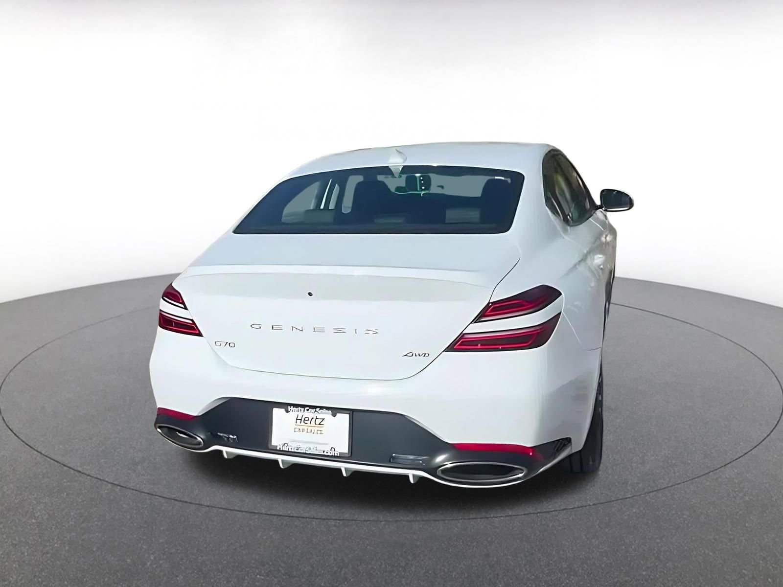 Used 2025 Genesis G70 2.5T image 15