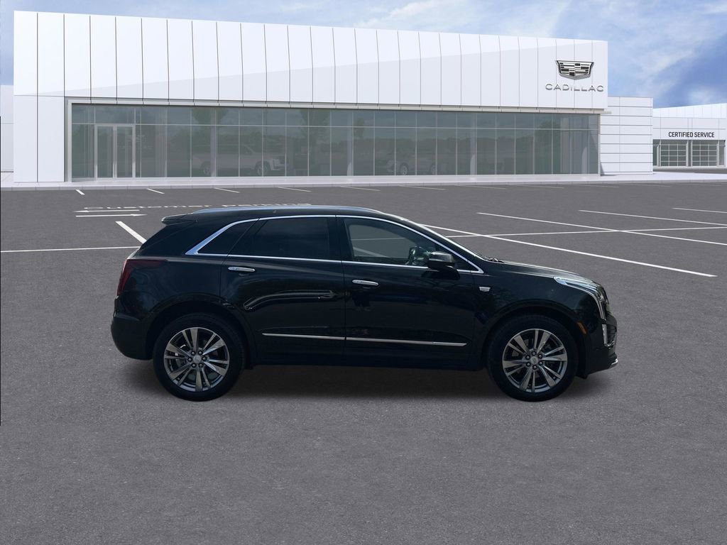 Used 2023 Cadillac XT5 Premium Luxury w/ LPO, Floor Liner Package AWD/4WD image 8