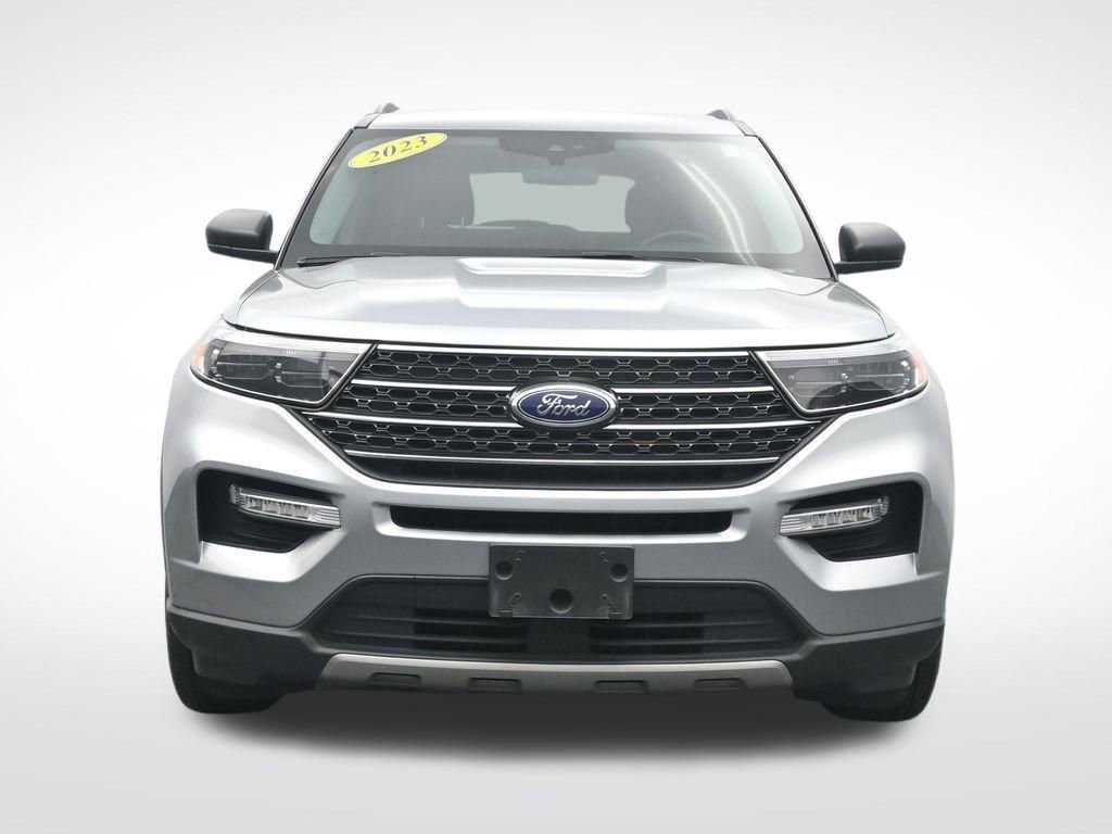 Certified 2023 Ford Explorer XLT w/ Equipment Group 202A RWD image 2