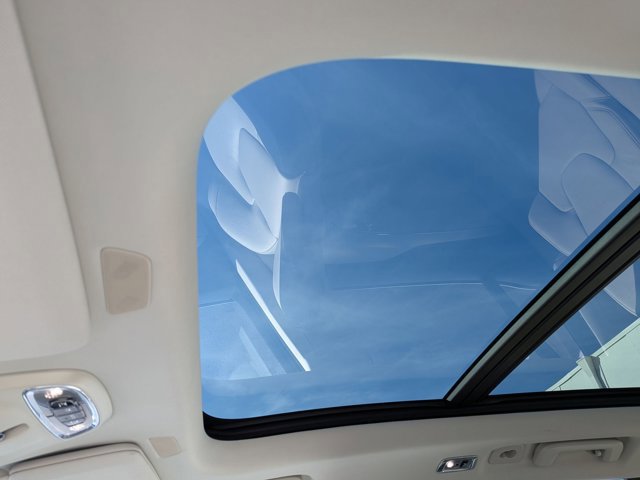 Used 2018 Volvo XC90 T5 Momentum w/ Convenience Package image 15