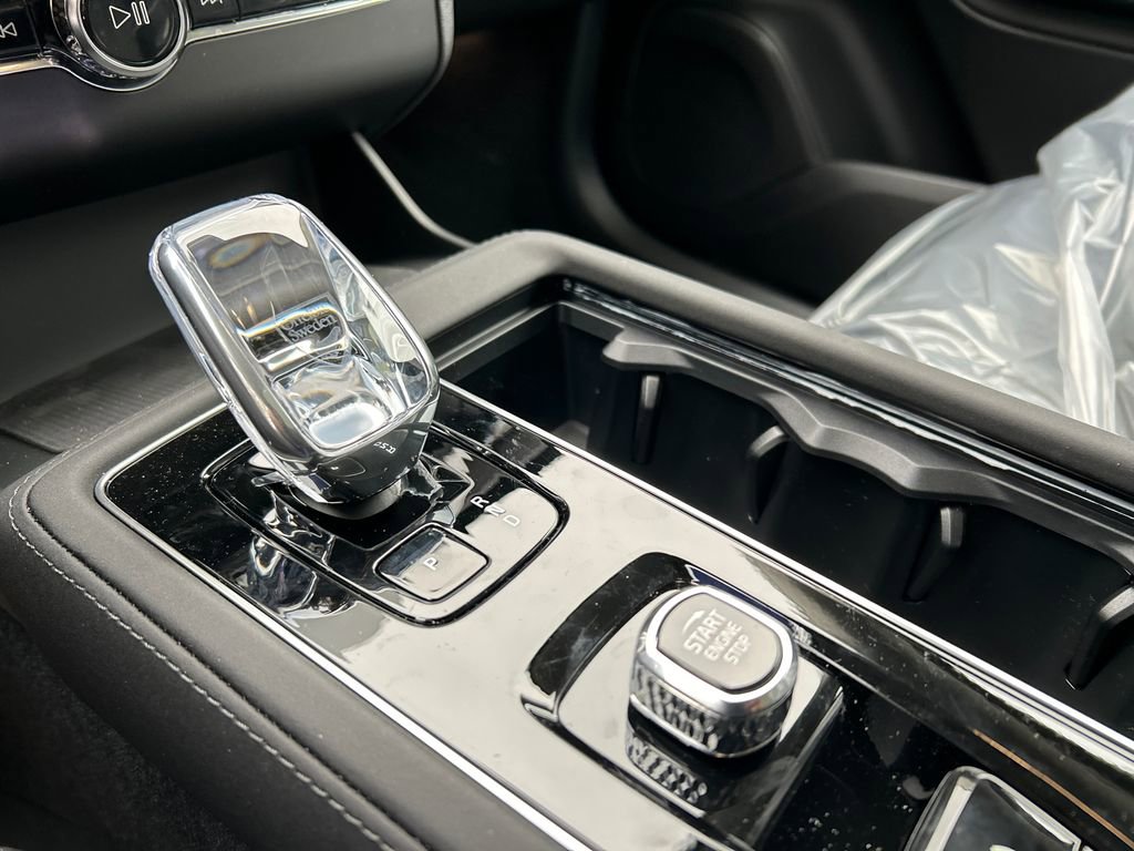 New 2026 Volvo XC90 B6 Ultra w/ Protection Package image 19