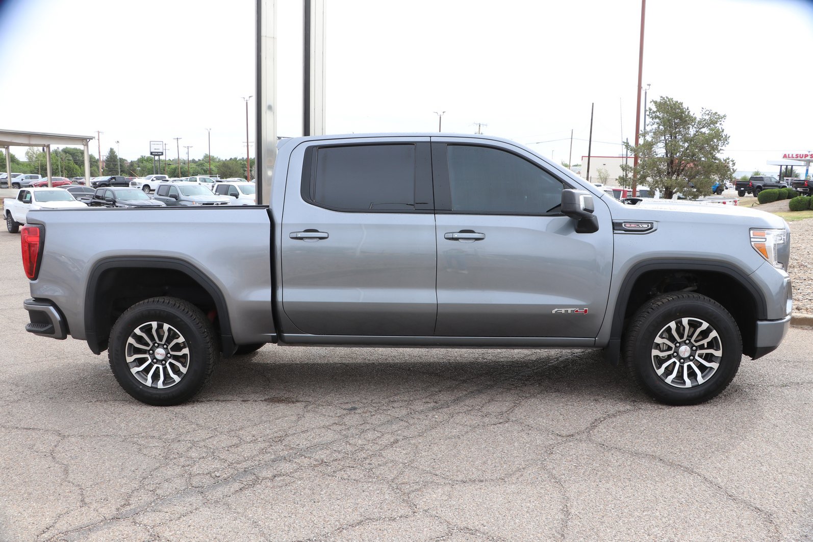 Used 2022 GMC Sierra 1500 AT4 AWD/4WD image 8