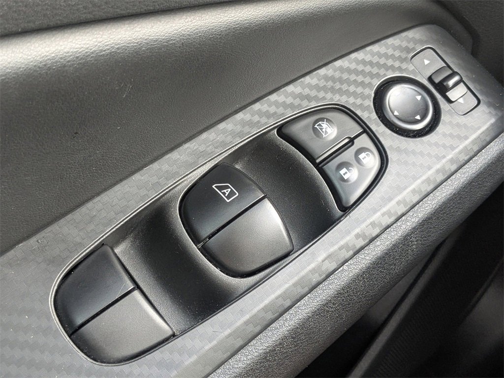 Used 2024 Nissan Altima 2.5 SV image 23