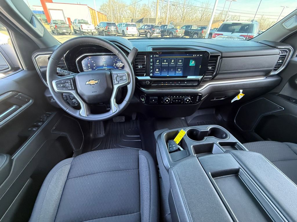 Used 2025 Chevrolet Silverado 1500 LT image 12