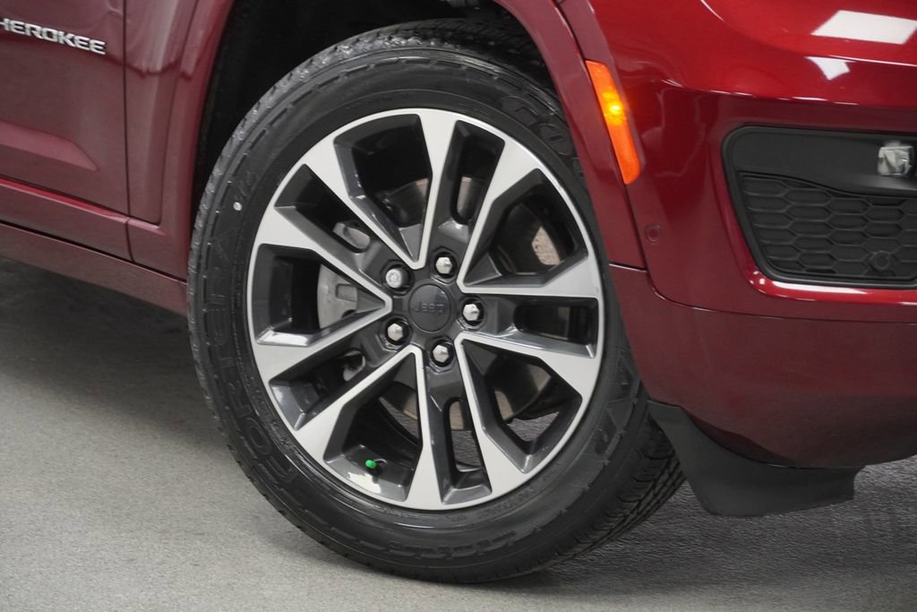 Certified 2023 Jeep Grand Cherokee L Overland image 4