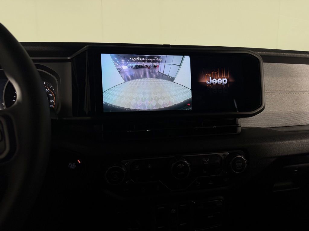 Used 2024 Jeep Wrangler Unlimited Sport AWD/4WD image 16