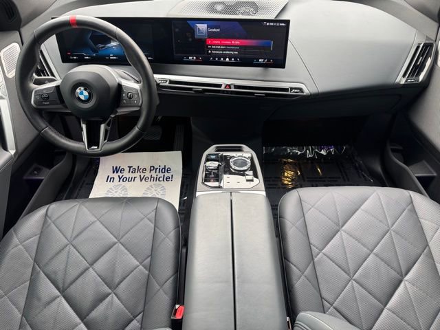 Certified 2025 BMW iX M60 image 18