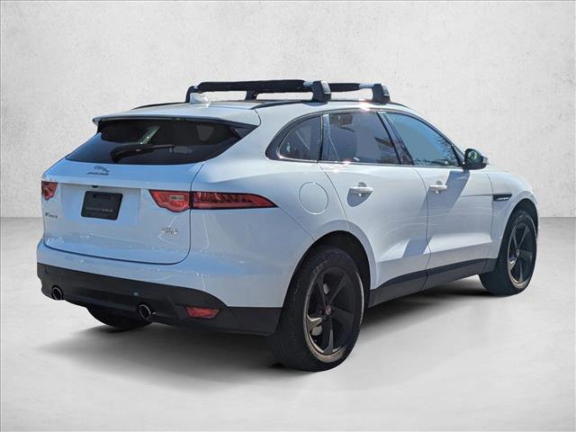 Used 2017 Jaguar F-PACE Prestige image 5