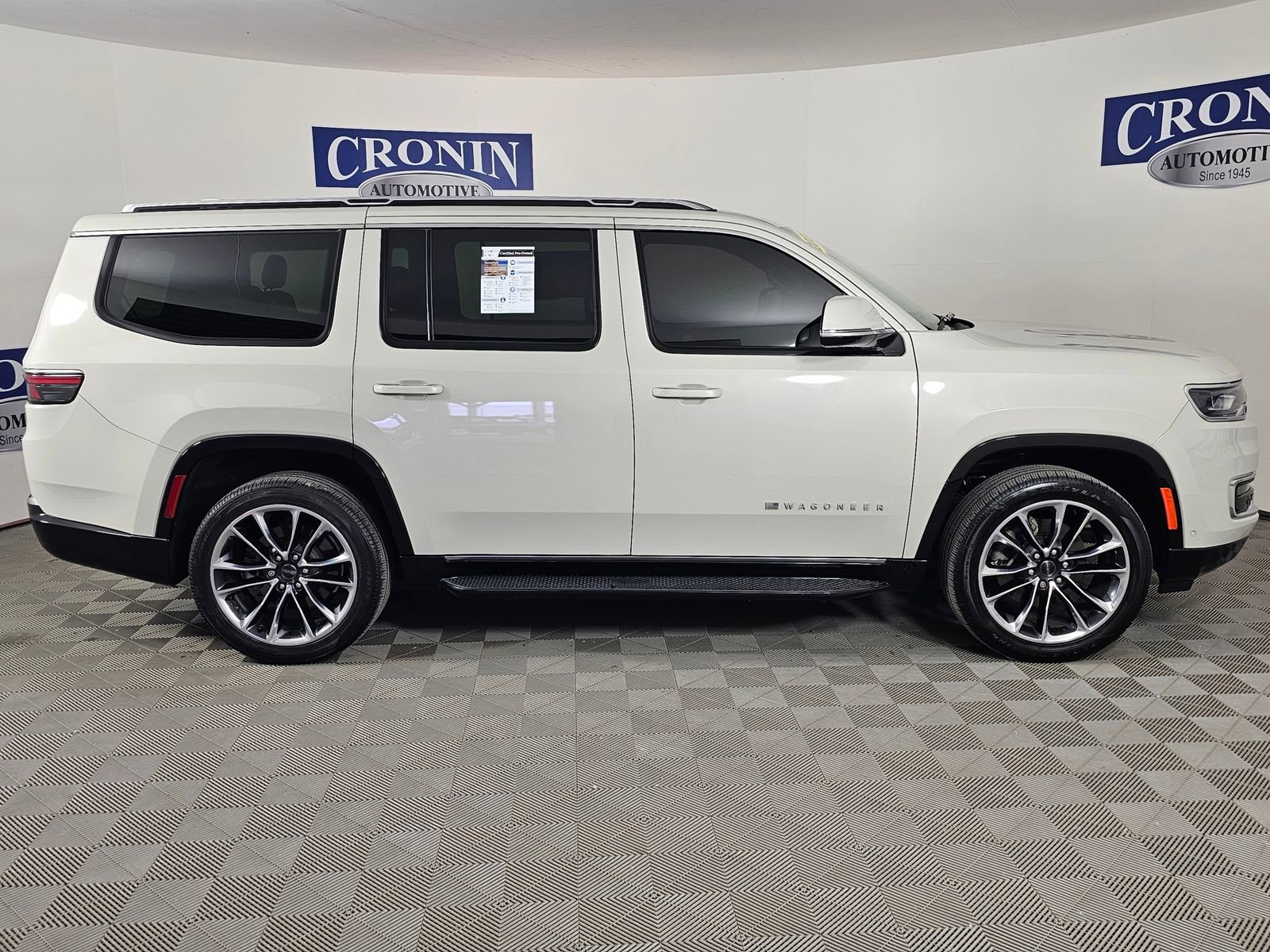 Used 2022 Jeep Wagoneer Series II w/ Premium Group I AWD/4WD image 32