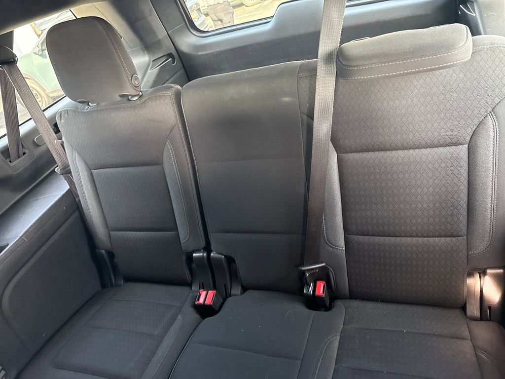 Used 2022 GMC Yukon XL SLE image 29