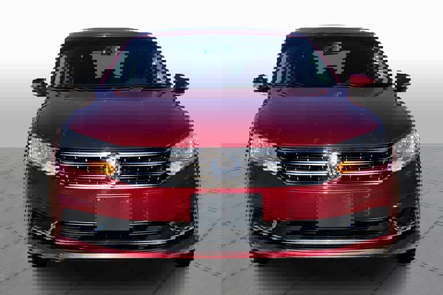 Used 2019 Volkswagen Passat 2.0T Wolfsburg image 4