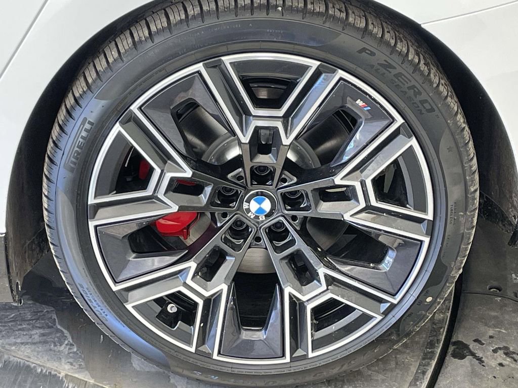 New 2026 BMW i5 eDrive40 w/ M Sport Package AWD/4WD image 12