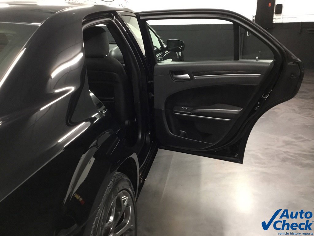 Used 2018 Chrysler 300 Touring w/ Sport Appearance Package RWD image 33