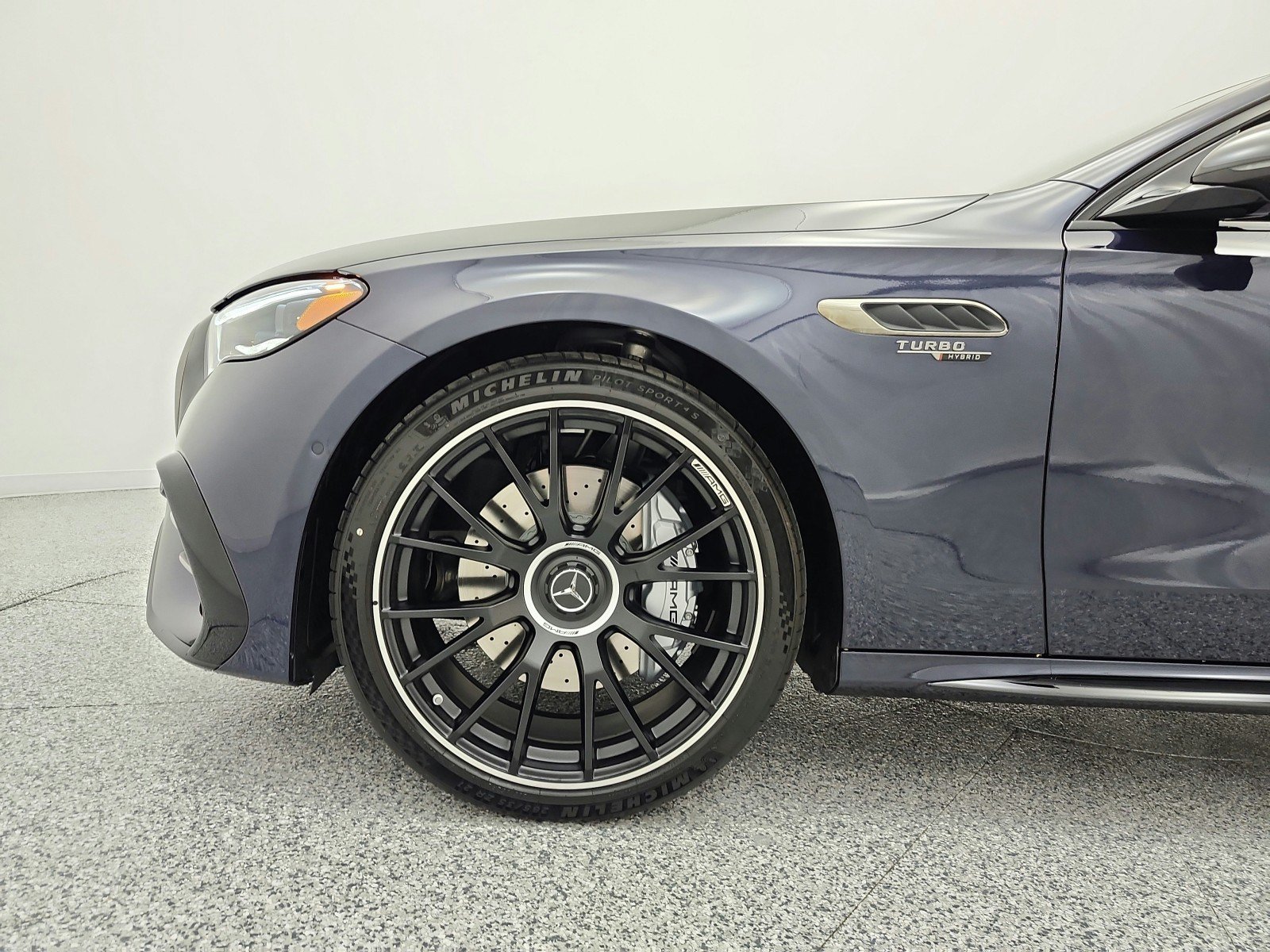 New 2026 Mercedes-Benz E 53 AMG e 4MATIC Sedan image 13
