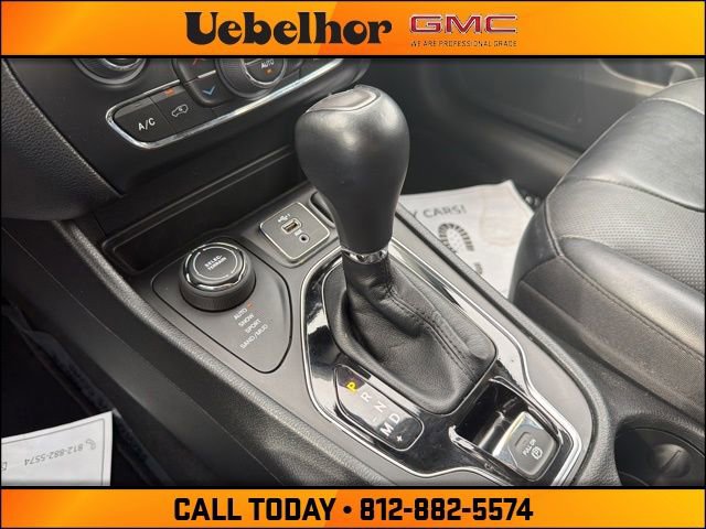 Used 2023 Jeep Cherokee Altitude Lux AWD/4WD image 30