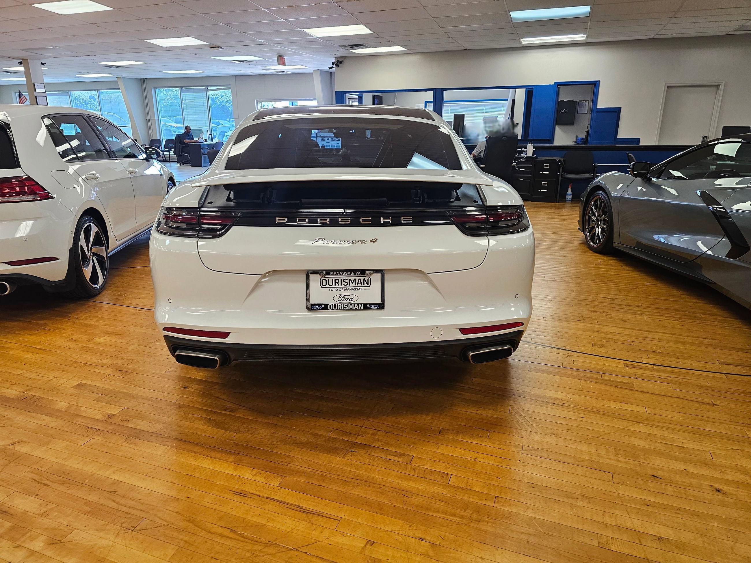 Used 2018 Porsche Panamera 4 w/ Premium Package Plus image 6