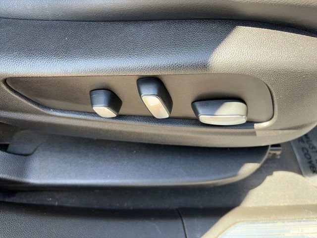 Used 2018 Cadillac XT5 Luxury w/ Driver Awareness Package image 12