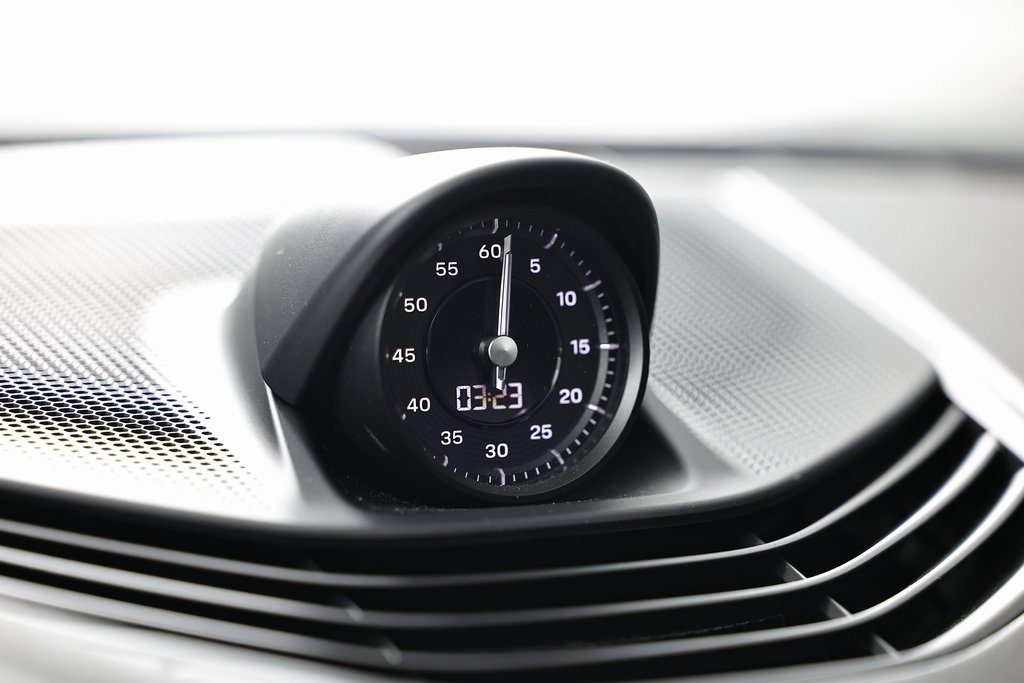 Certified 2024 Porsche Taycan image 39