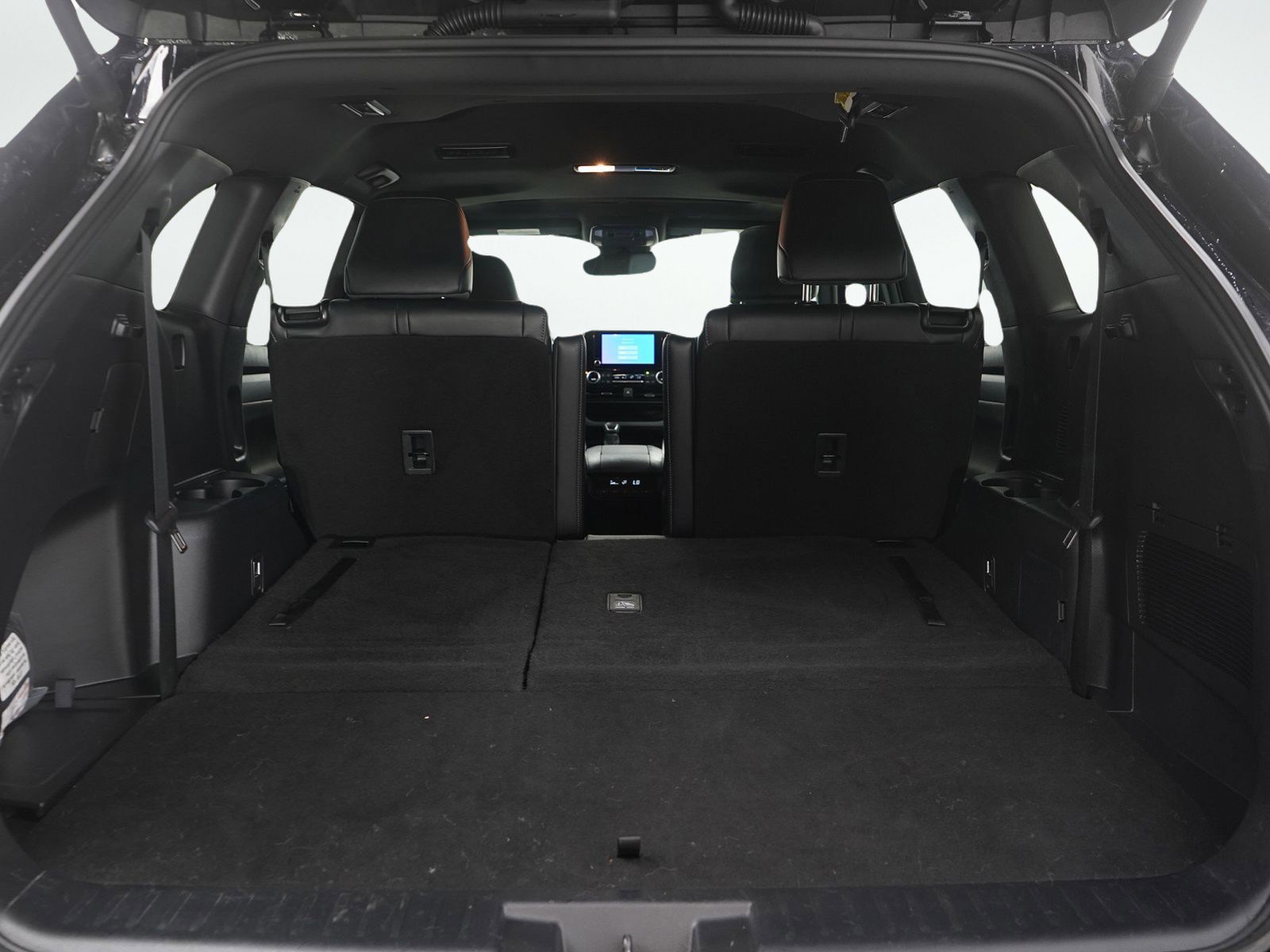 Used 2025 Toyota Highlander XSE AWD/4WD image 9