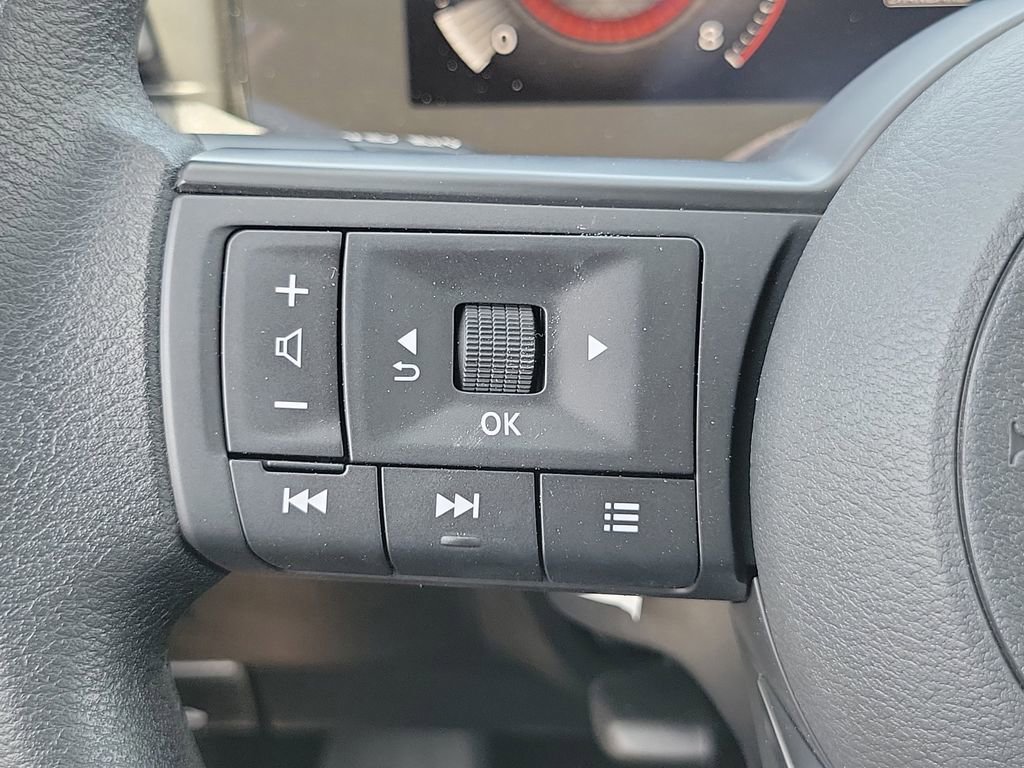 New 2026 Nissan Kicks SV w/ Charging Package FWD image 11