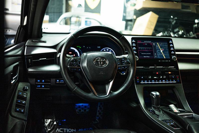Used 2022 Toyota Avalon XSE w/ Carpet Mat Package (TMS) image 16